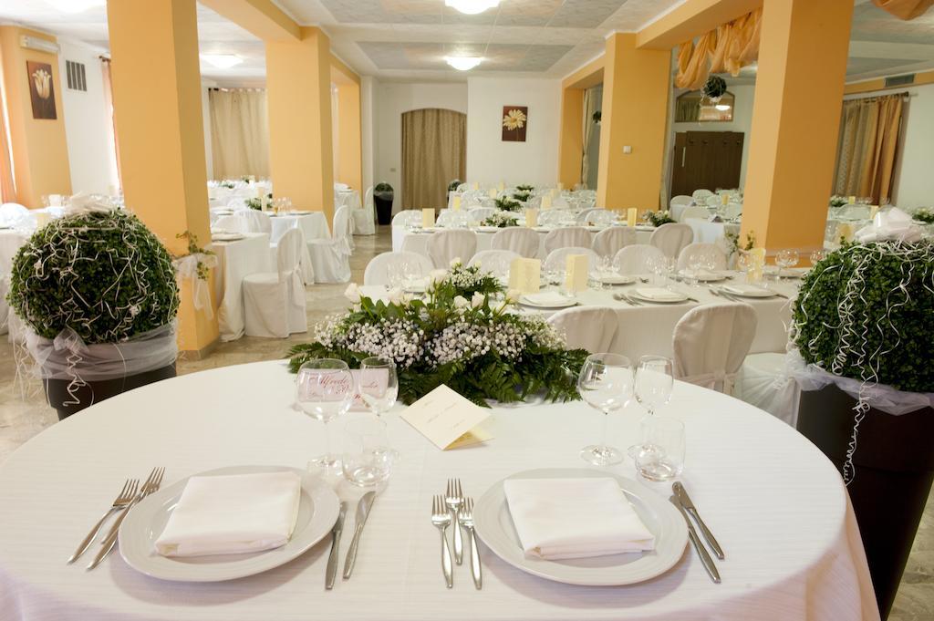 Hotel Ristorante Il Pino Chiusi Exterior foto